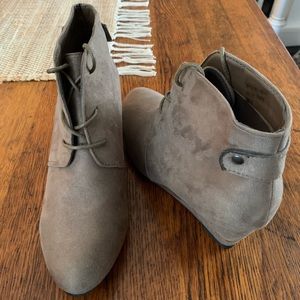 Sociology Angie Women’s Lace up booties